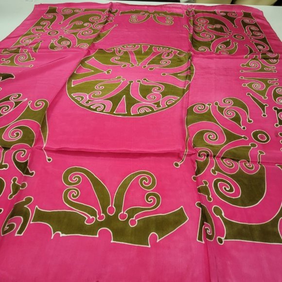 Pink Colored Square Silk Scarf with olive green Print Handpainted Fuji Silk- NEW - Picture 5 of 8